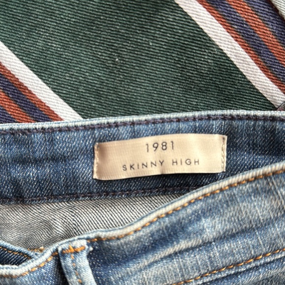 NWT distressed Guess 1981 skinny high jeans - Picture 10 of 11